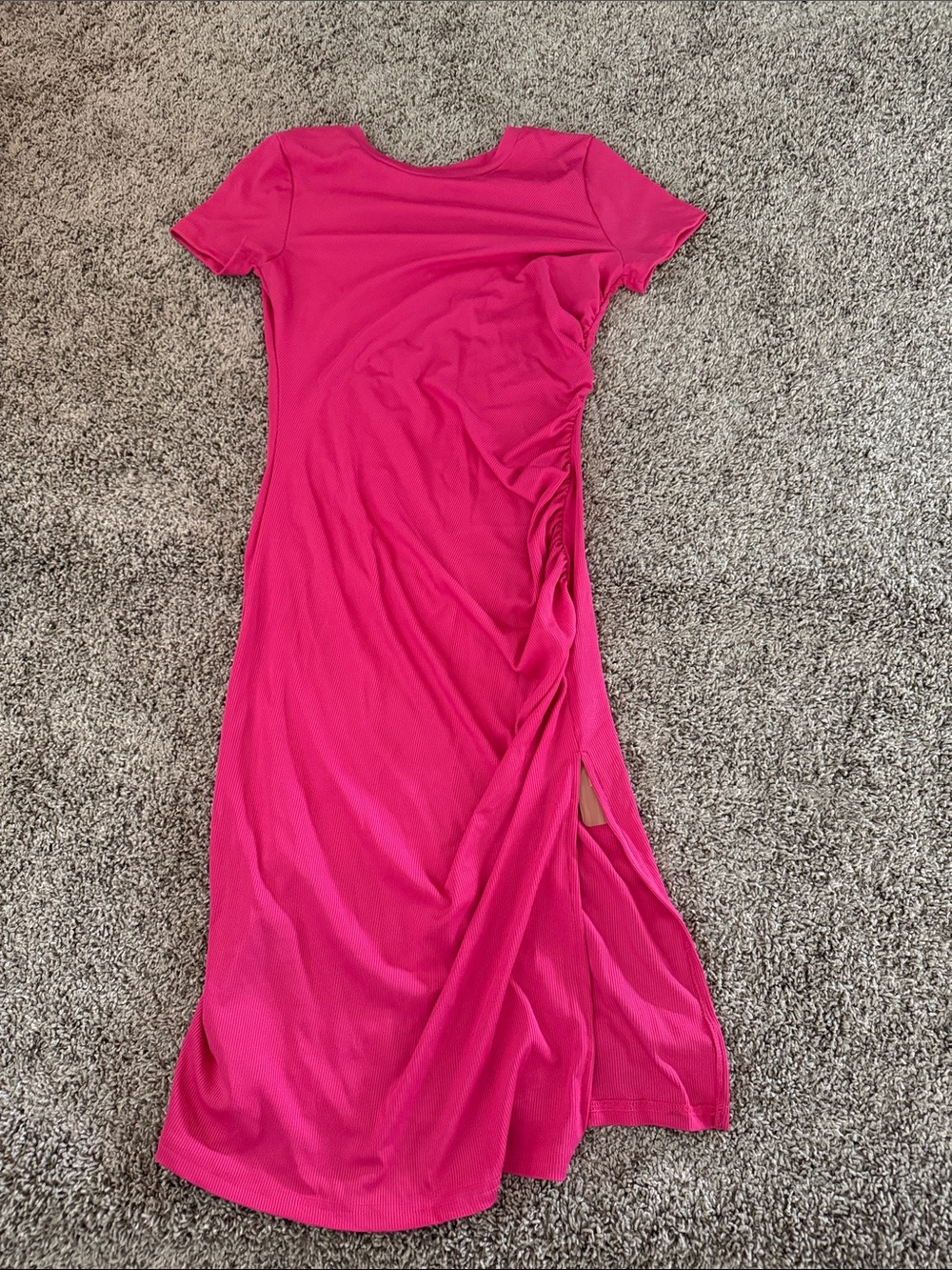 Women’s Bright Pink Short-Sleeve Midi Dress